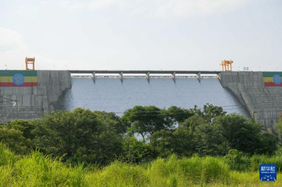 　　这是9月9日在埃塞俄比亚本尚古勒-古马兹州拍摄的“复兴大坝”。新华社发（迈克尔·特韦尔德摄）