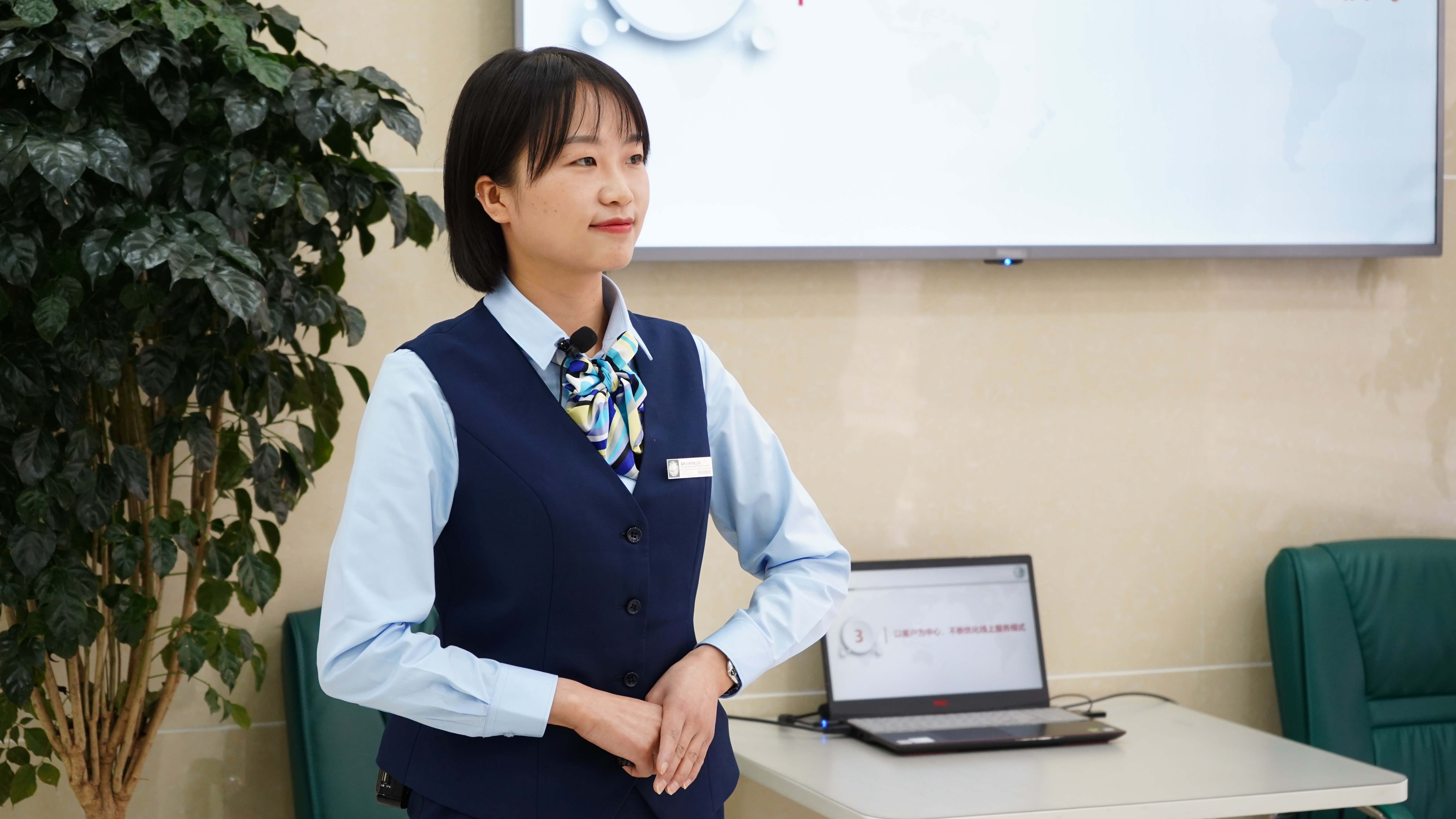 郑晓婷工作照。.jpg